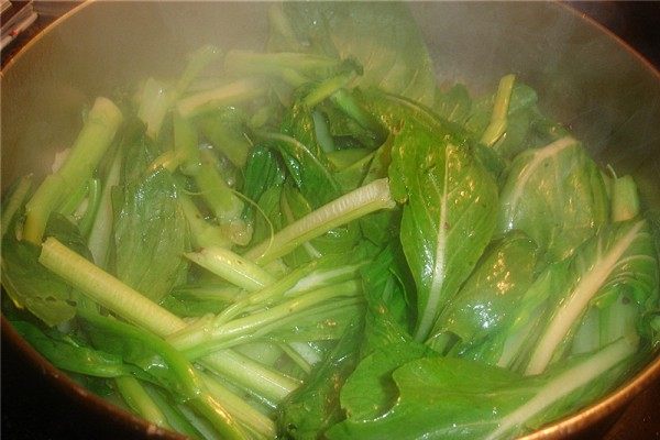 牛肉炒菜心步骤3