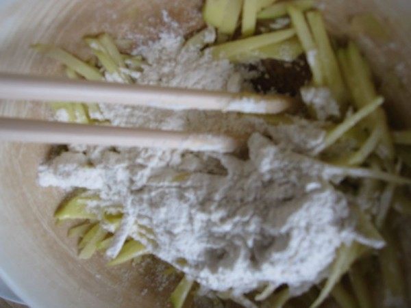 奶香土豆丝步骤4