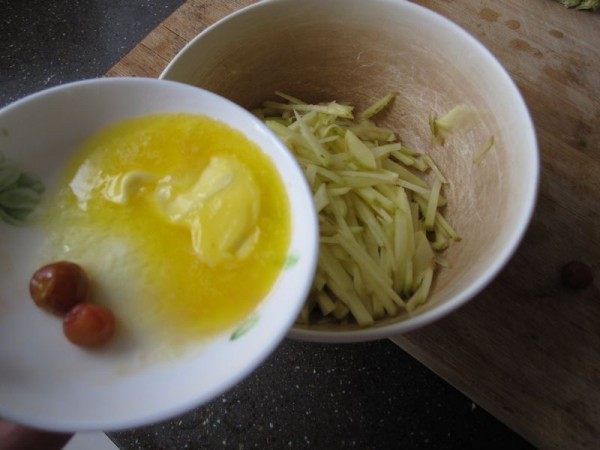 奶香土豆丝步骤3
