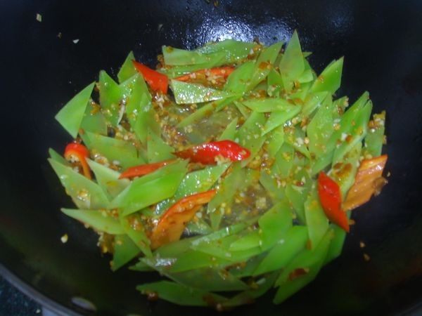 泡椒莴笋炒牛肉步骤8