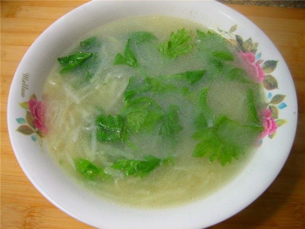 芹菜叶土豆汤步骤6