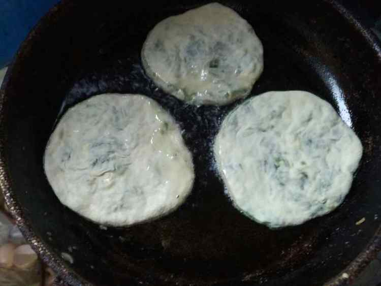 韭菜鸡蛋馅饼步骤15