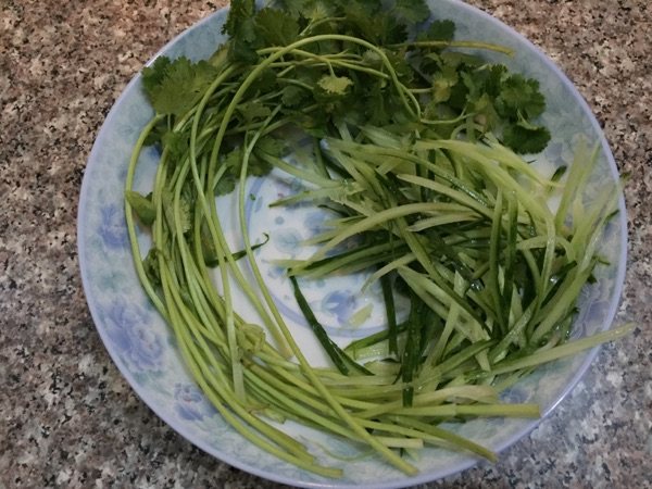 凉拌芥末木耳步骤2