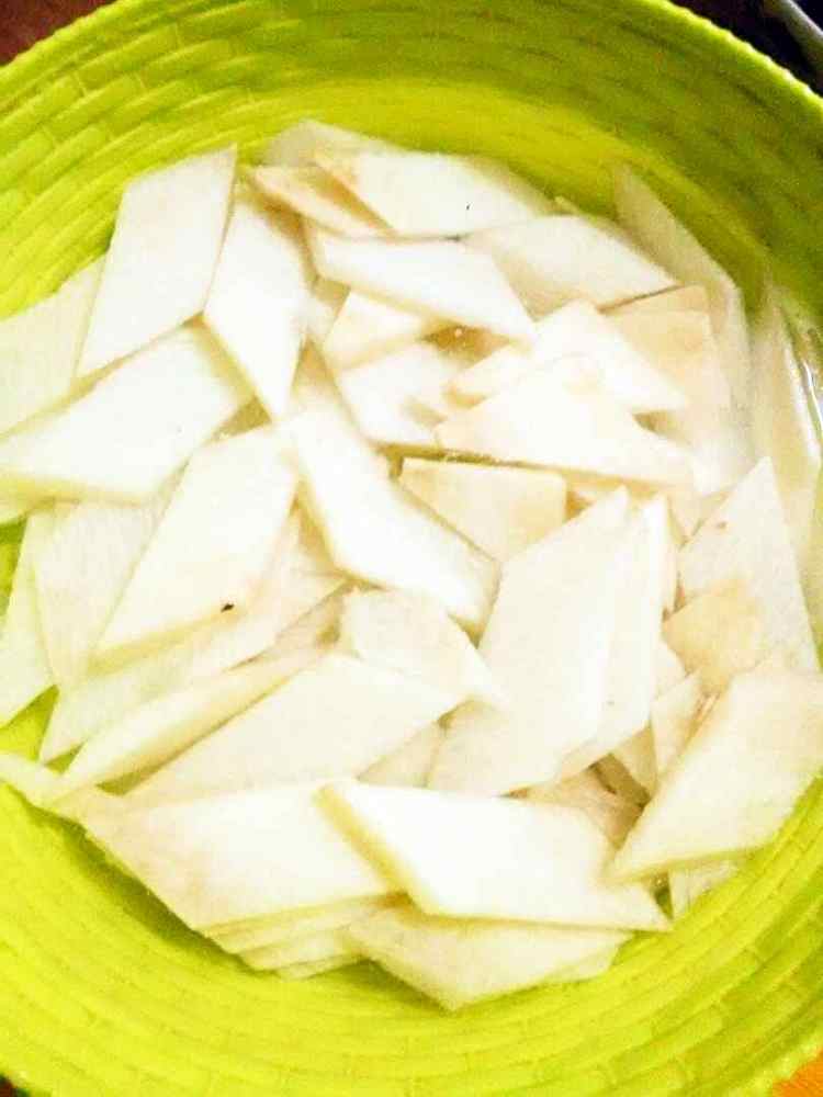 山药炒木耳步骤1