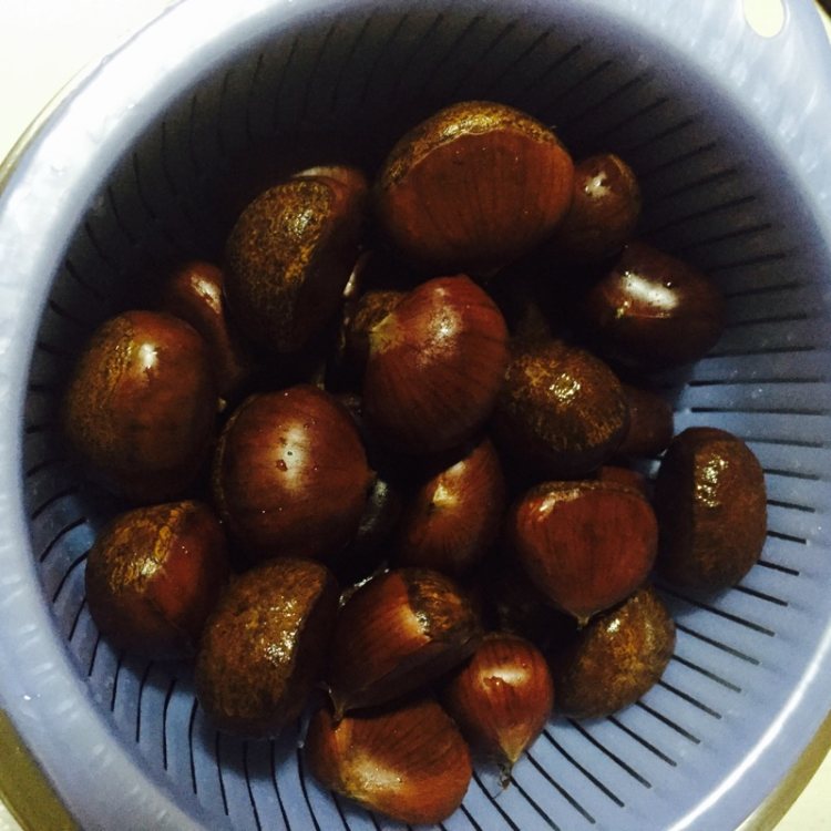 烤栗子步骤1