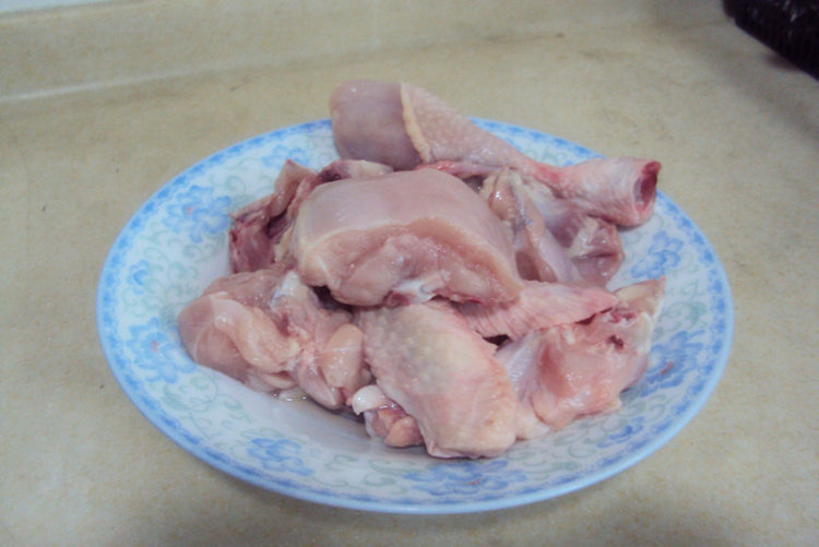 榴莲煲鸡汤步骤2