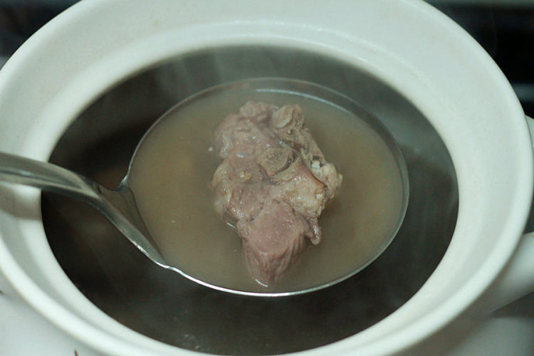 黑豆当归排骨汤步骤10