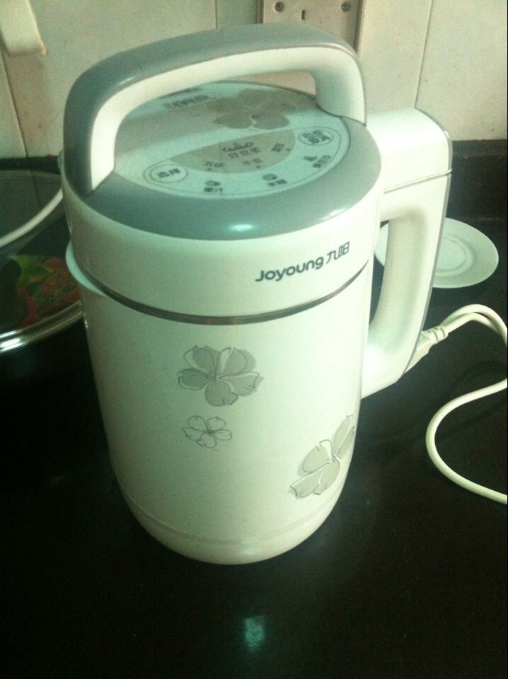 黄豆黑芝麻豆浆步骤2