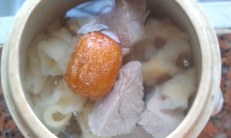 花胶炖瘦肉步骤7