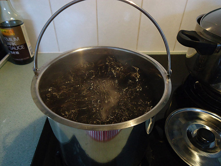 黑米黑豆粥步骤8