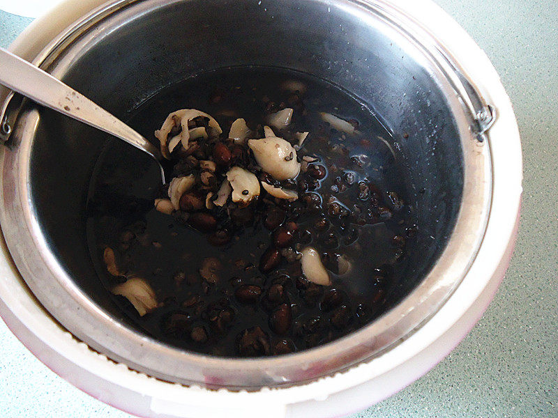 黑米黑豆粥步骤13