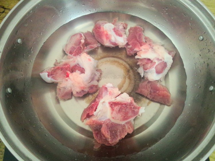 骨头黑豆汤步骤4