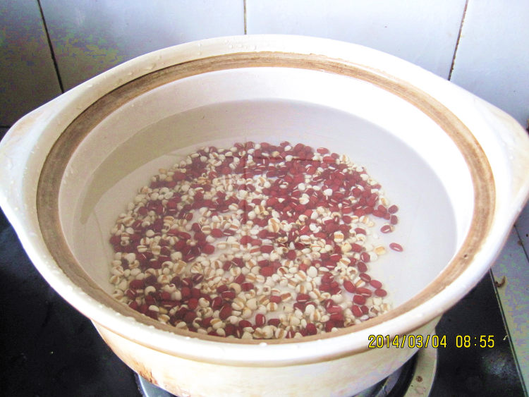 红豆薏米养生粥步骤3