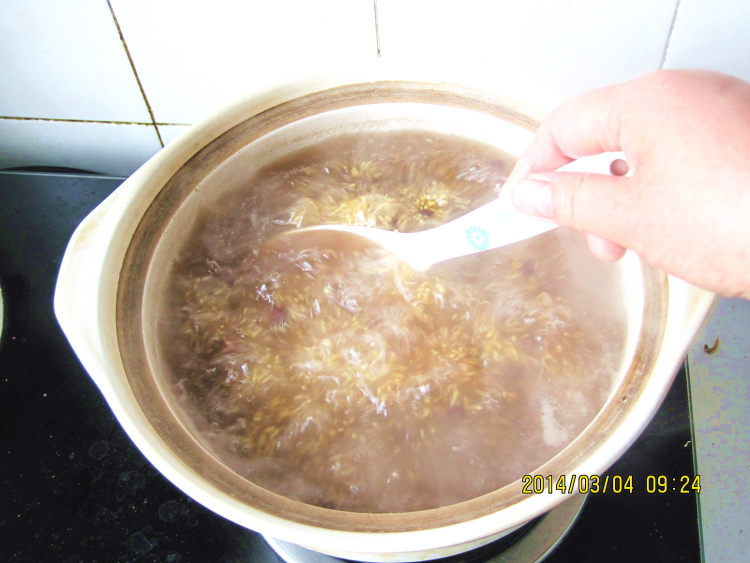红豆薏米养生粥步骤6