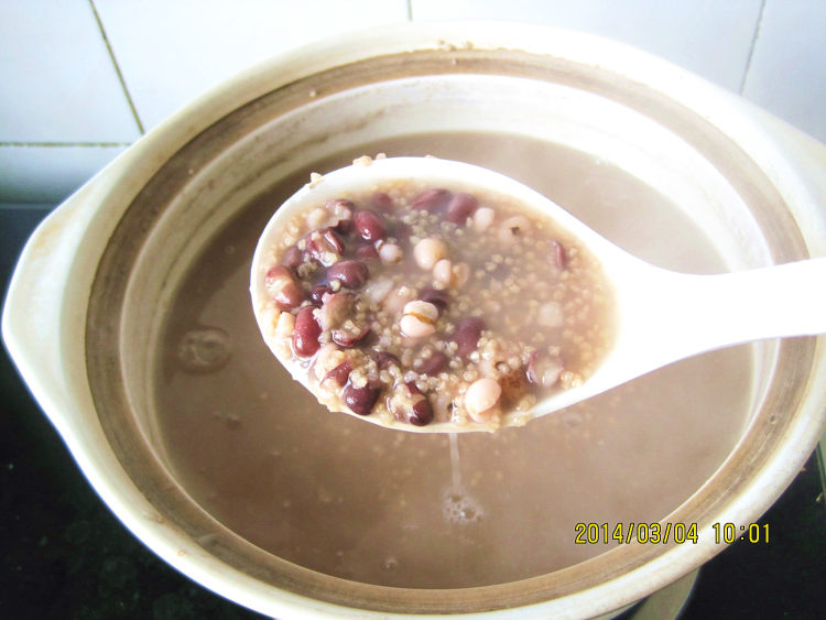 红豆薏米养生粥步骤7