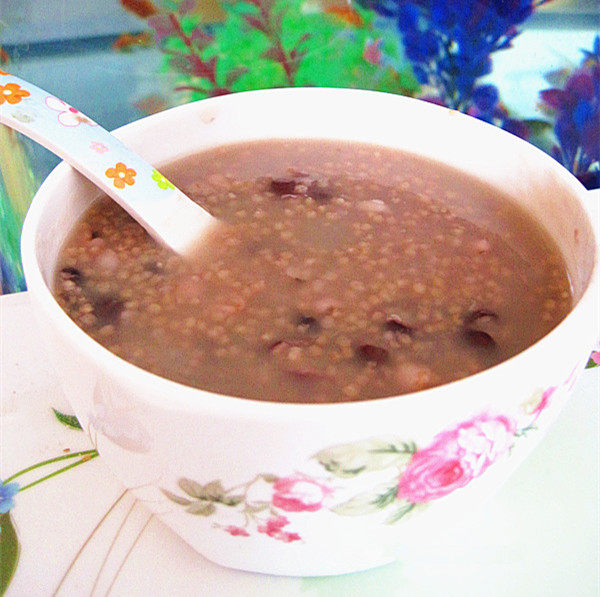 红豆薏米养生粥步骤8