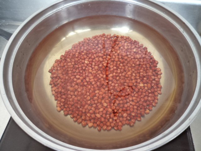 莲子红豆银耳羹步骤4