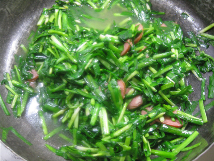 韭菜炒香肠步骤7