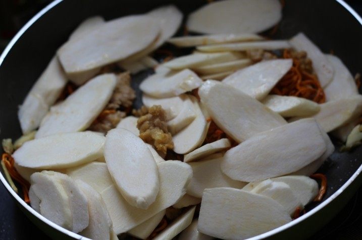 虫草花炒茭白步骤10