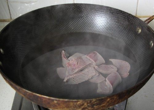 韭黄炒腰花步骤4