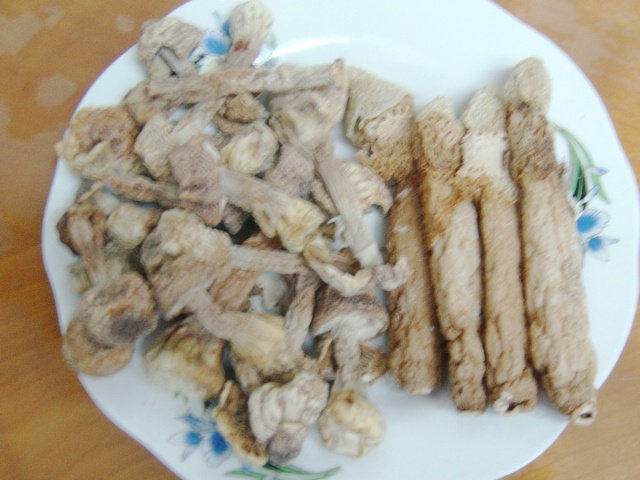 虫草松茸多菌汤步骤2