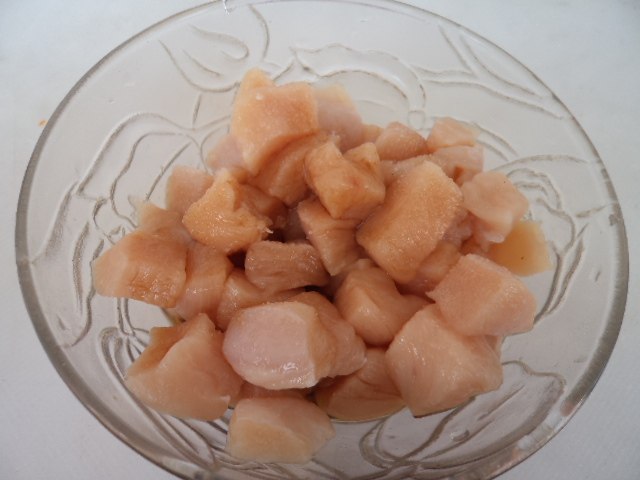 油焖栗子鸡步骤2