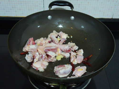 香菇板栗鸡煲步骤8