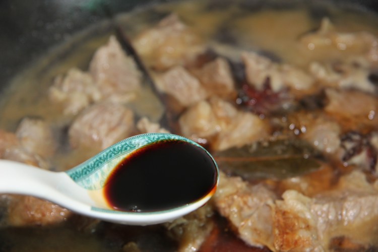 板栗焖牛腩步骤8