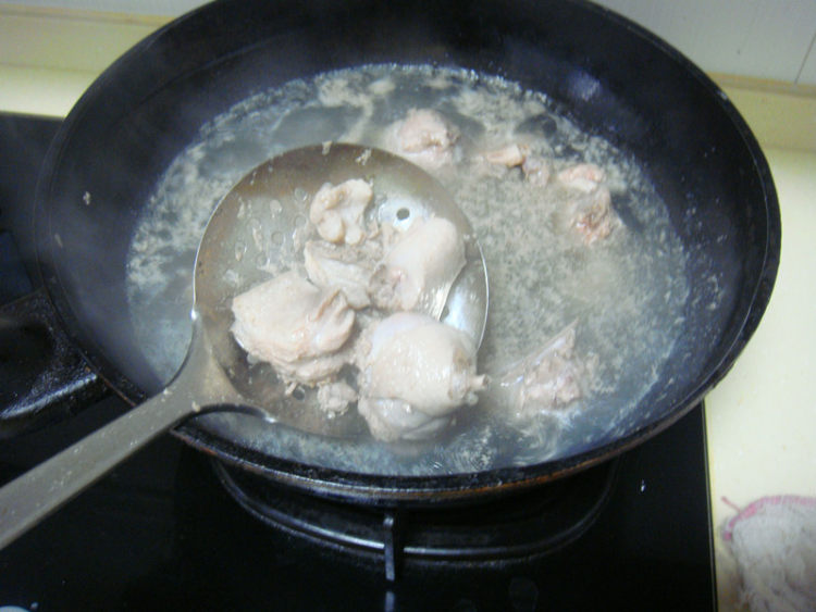 栗子焖鸭肉步骤5