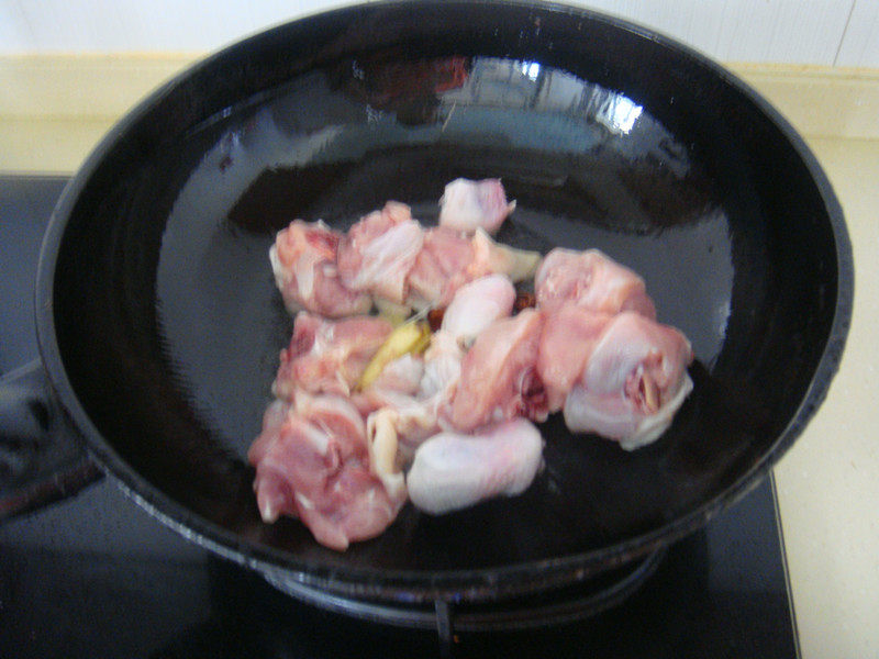 红烧栗子鸡步骤6