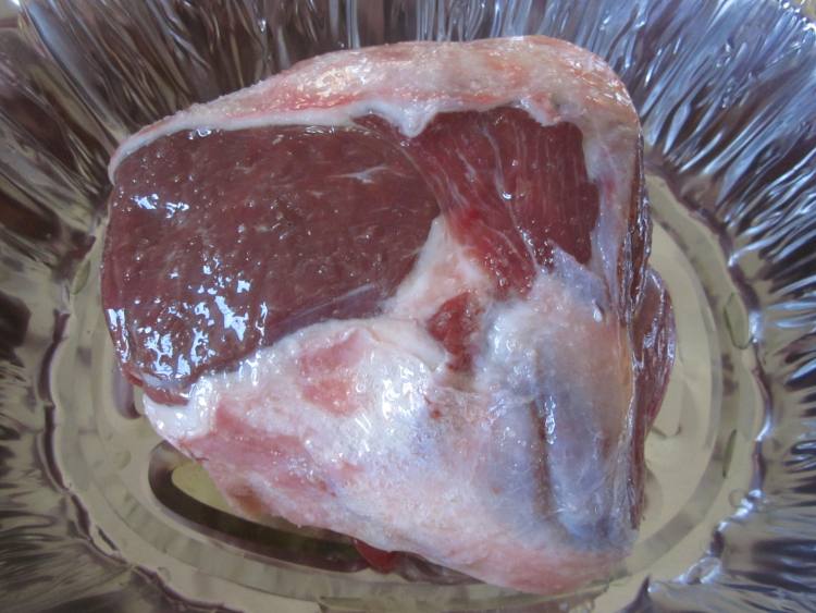 大蒜迷迭香烤羊腿步骤1