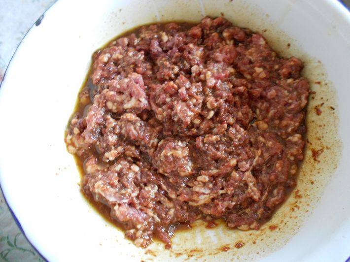 猪肉葱花馅饼步骤2