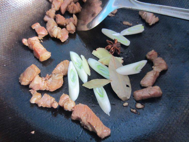 简易红烧肉步骤6