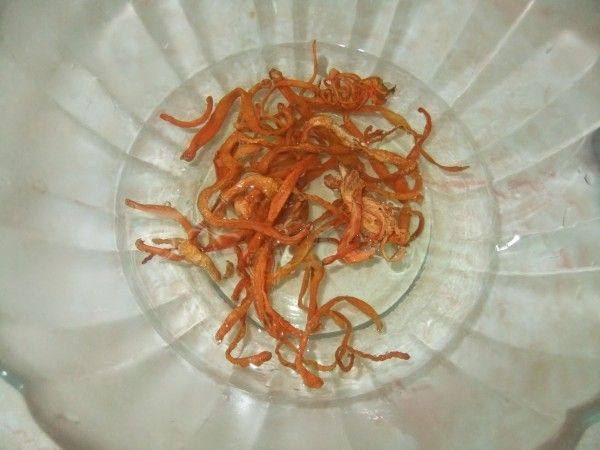 虫草花蒸鸡翅步骤3