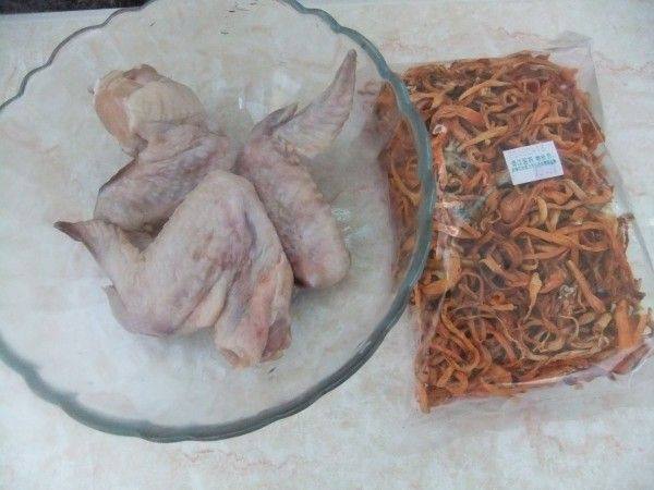 虫草花蒸鸡翅步骤1