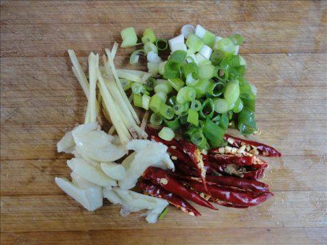 大葱炒腰花步骤5