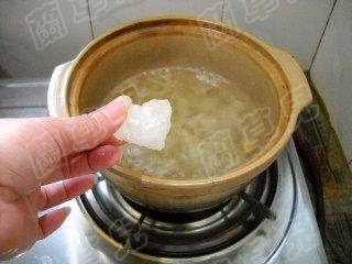 补肾健脾枸杞栗子银耳步骤6