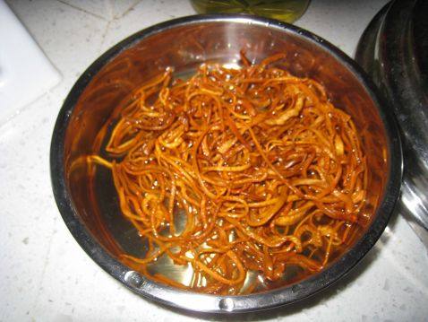 虫草花煲土鸡步骤1