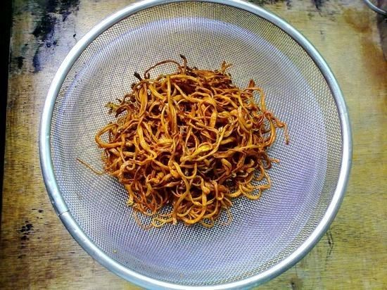 虫草花鸽子汤步骤1