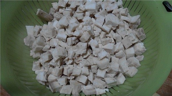 咸猪骨粉葛虫草花粥步骤3