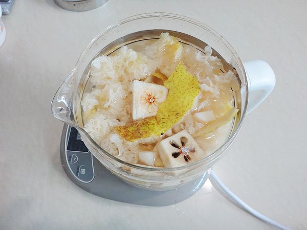 #润秋燥#梨膏莲蓉冰皮步骤4