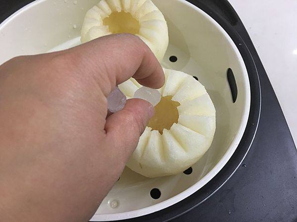 冰糖蒸雪梨步骤8