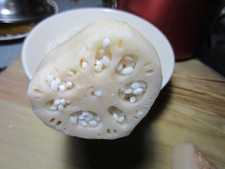 红糖桂花糯米藕步骤4