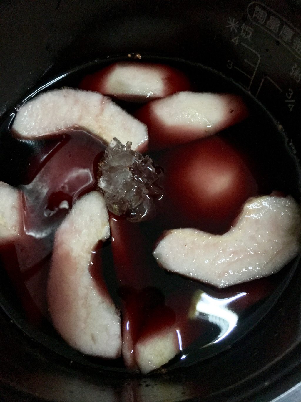 红酒炖梨步骤4