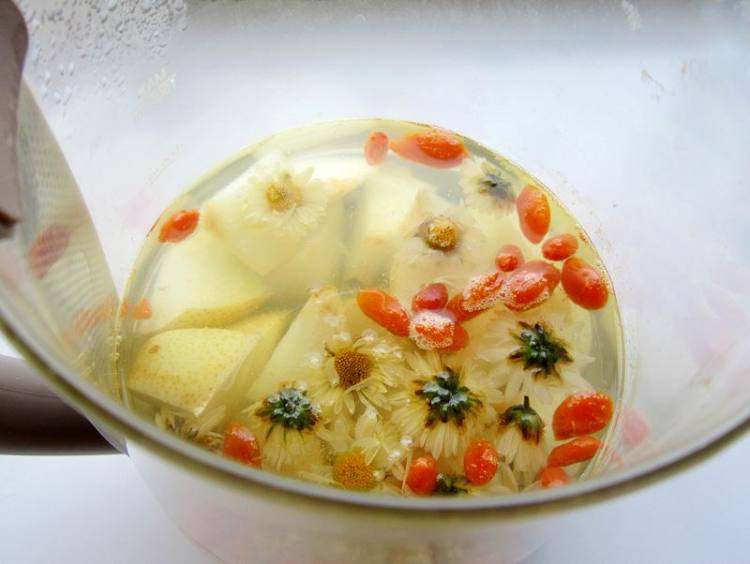 菊花冰糖雪梨饮步骤11