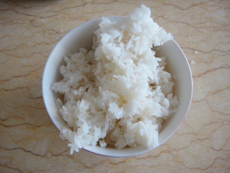 海参白果瘦肉粥步骤1