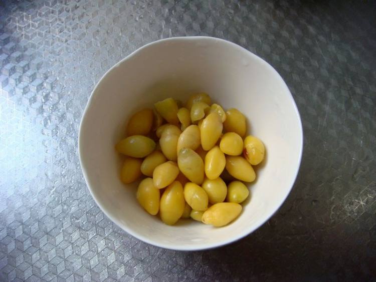 银杏炖鸡步骤3