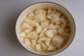 生梨红枣白果汤步骤3
