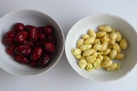生梨红枣白果汤步骤2