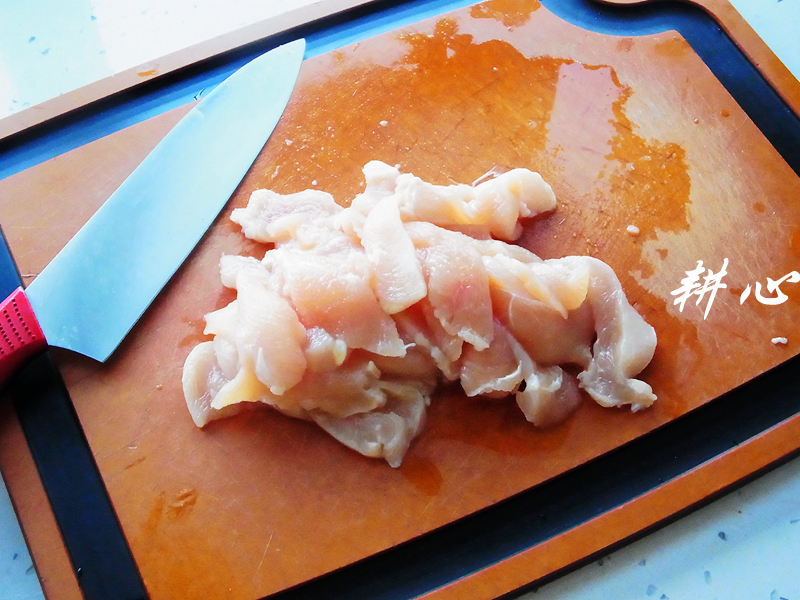 豌豆尖肉片汤步骤3